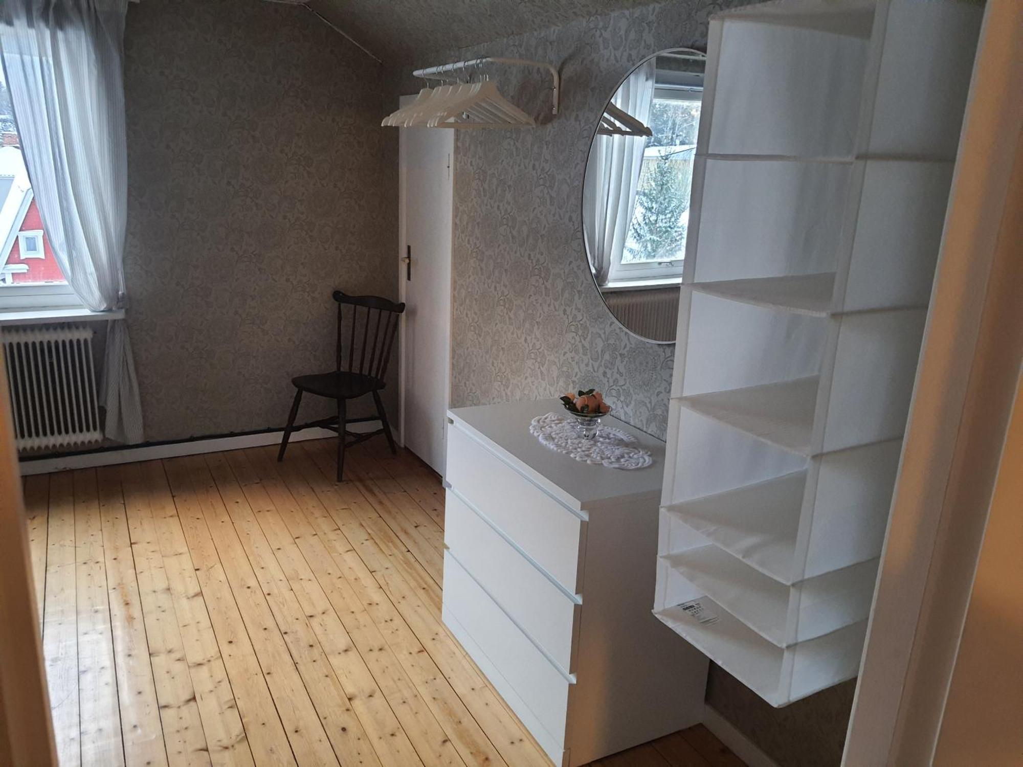 Liten Laegenhet 2 + 2 Pers Fågelfors エクステリア 写真